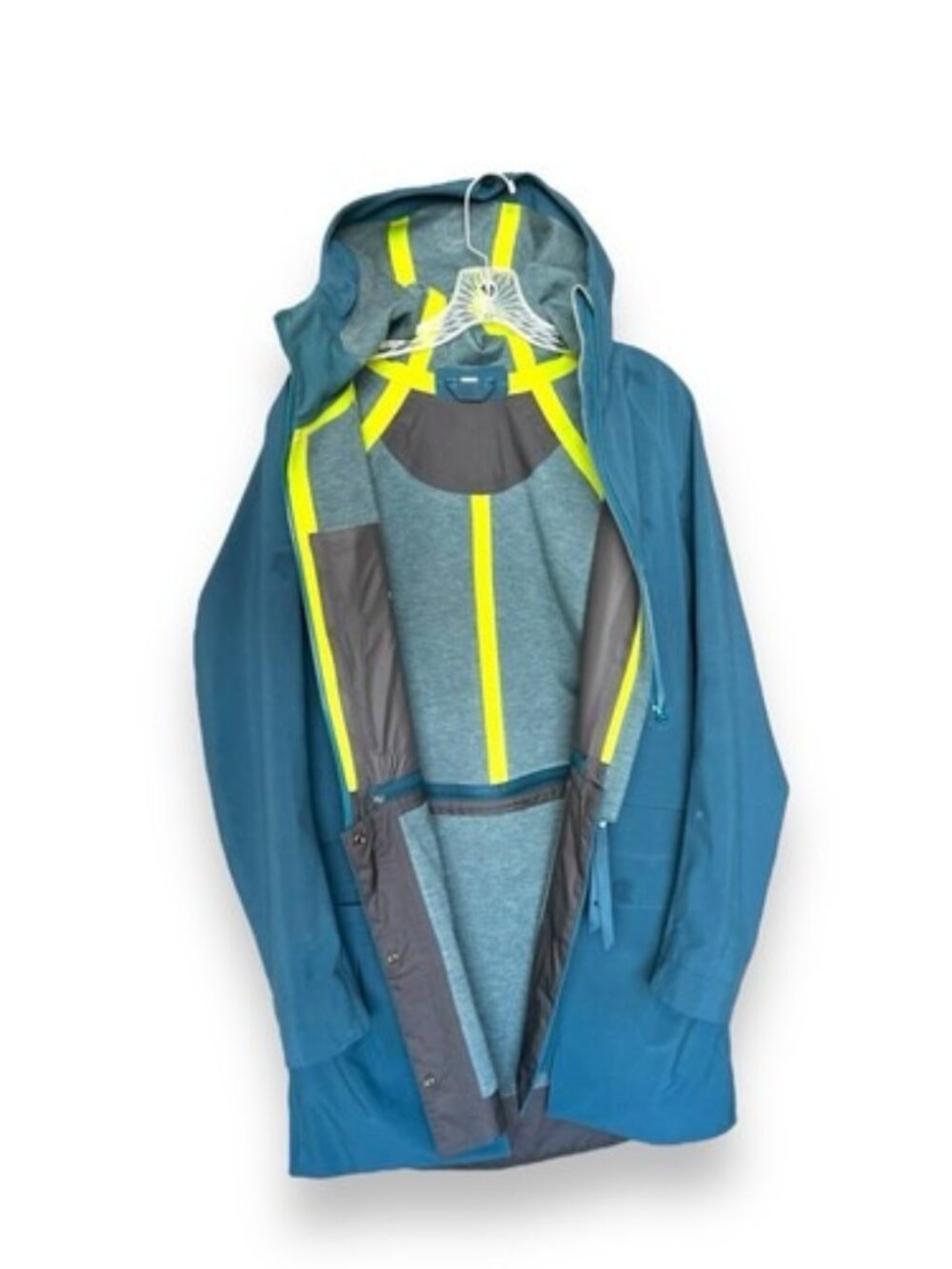 Waterproof Hooded Jacket Size Medium W Reflective Interior Straps & Snap Closure